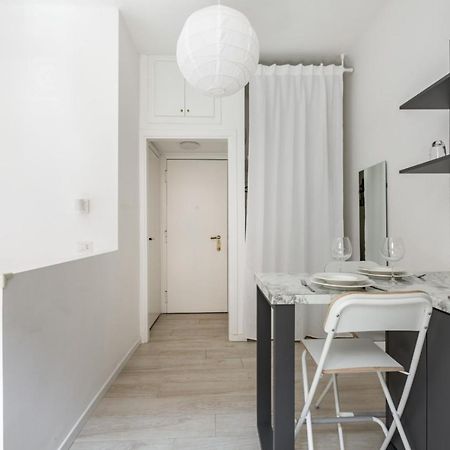Bright Apt 600Mt From Viale Zara! มิลาน ภายนอก รูปภาพ